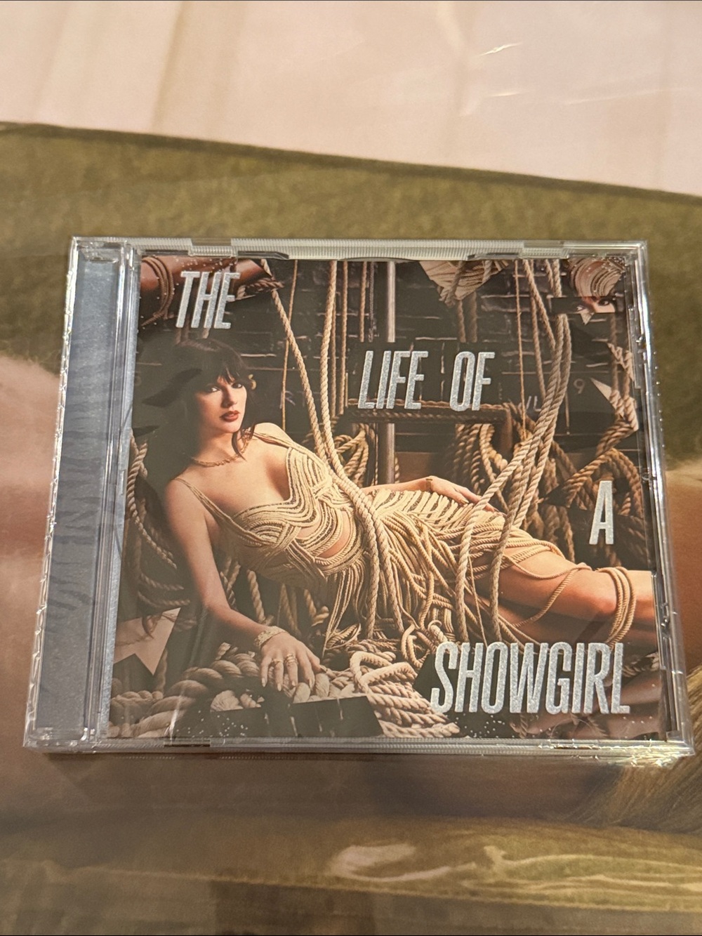 TAYLOR SWIFT: THE LIFE OF A SHOWGIRL (LIFE IS A SONG ACOUSTIC VERSION) CD INCLUD